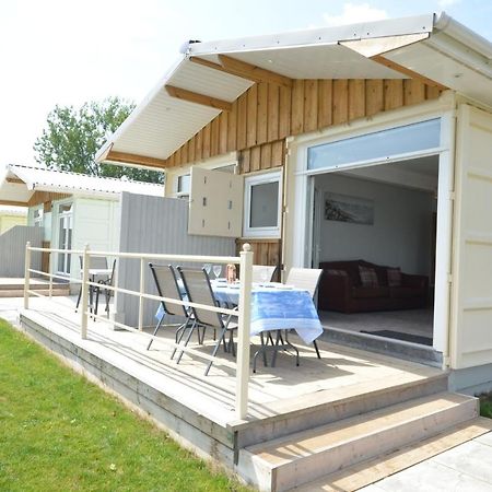 צ'יצ'סטר Premium Lake Lodges מראה חיצוני תמונה